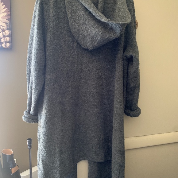 Oversized Divided Cardigan Wrap - Picture 3 of 4